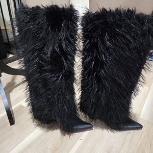 SHEIN Black Fuzzy Heeled Boots